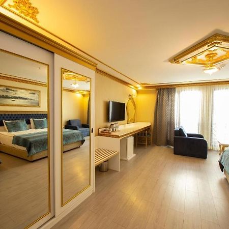 Отель Phosphorion Стамбул Экстерьер фото A room at the hotel