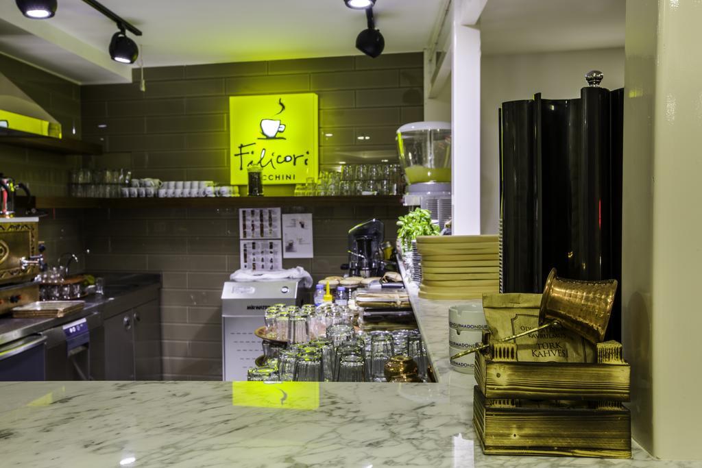 Отель Phosphorion Стамбул Экстерьер фото A coffee shop in Cairo, Egypt